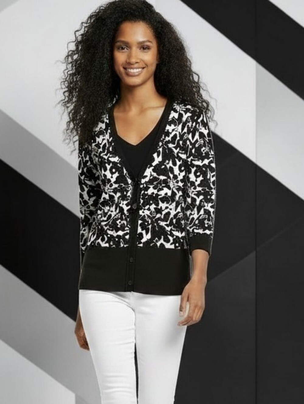 White House Black Market Floral Cardigan Sweater Size XL Snap Close Black Trim